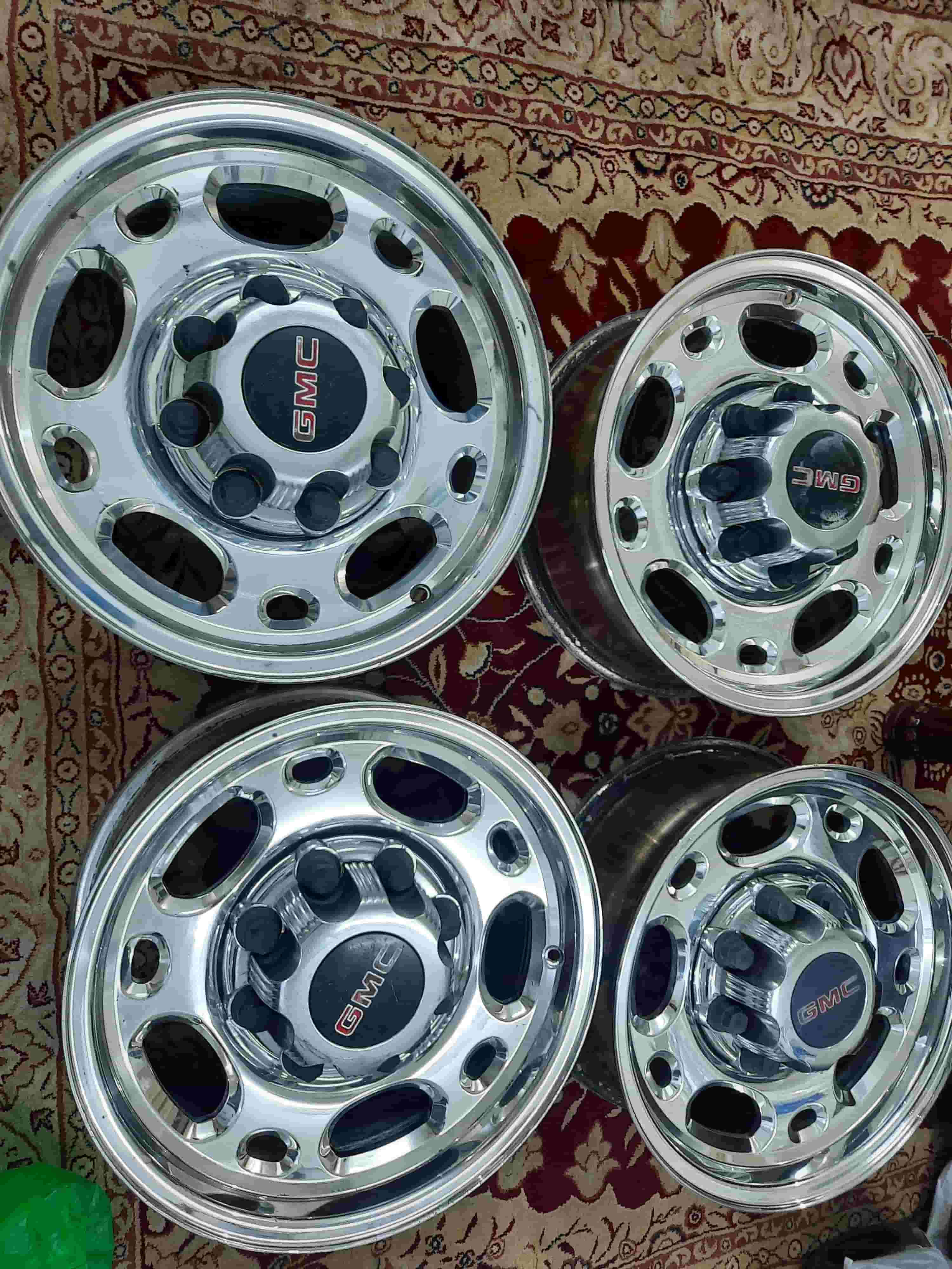 للبيع رنجات ملكي 8100 اصلي مع الطوس اصلي 8 براغي