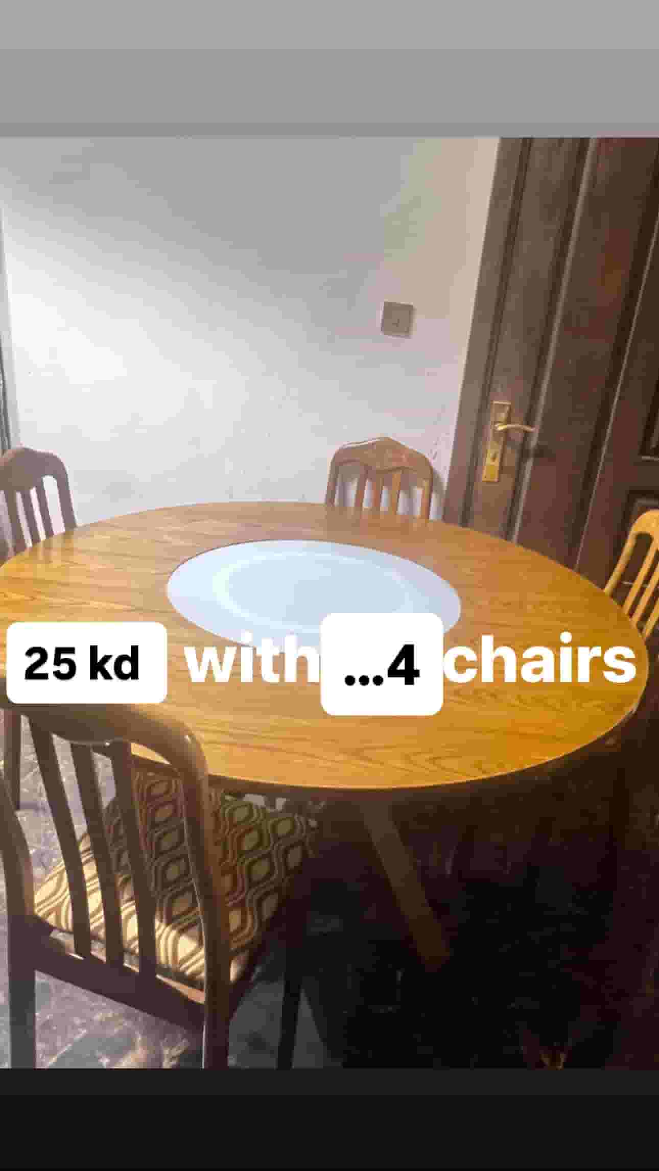 طاولات للبيع