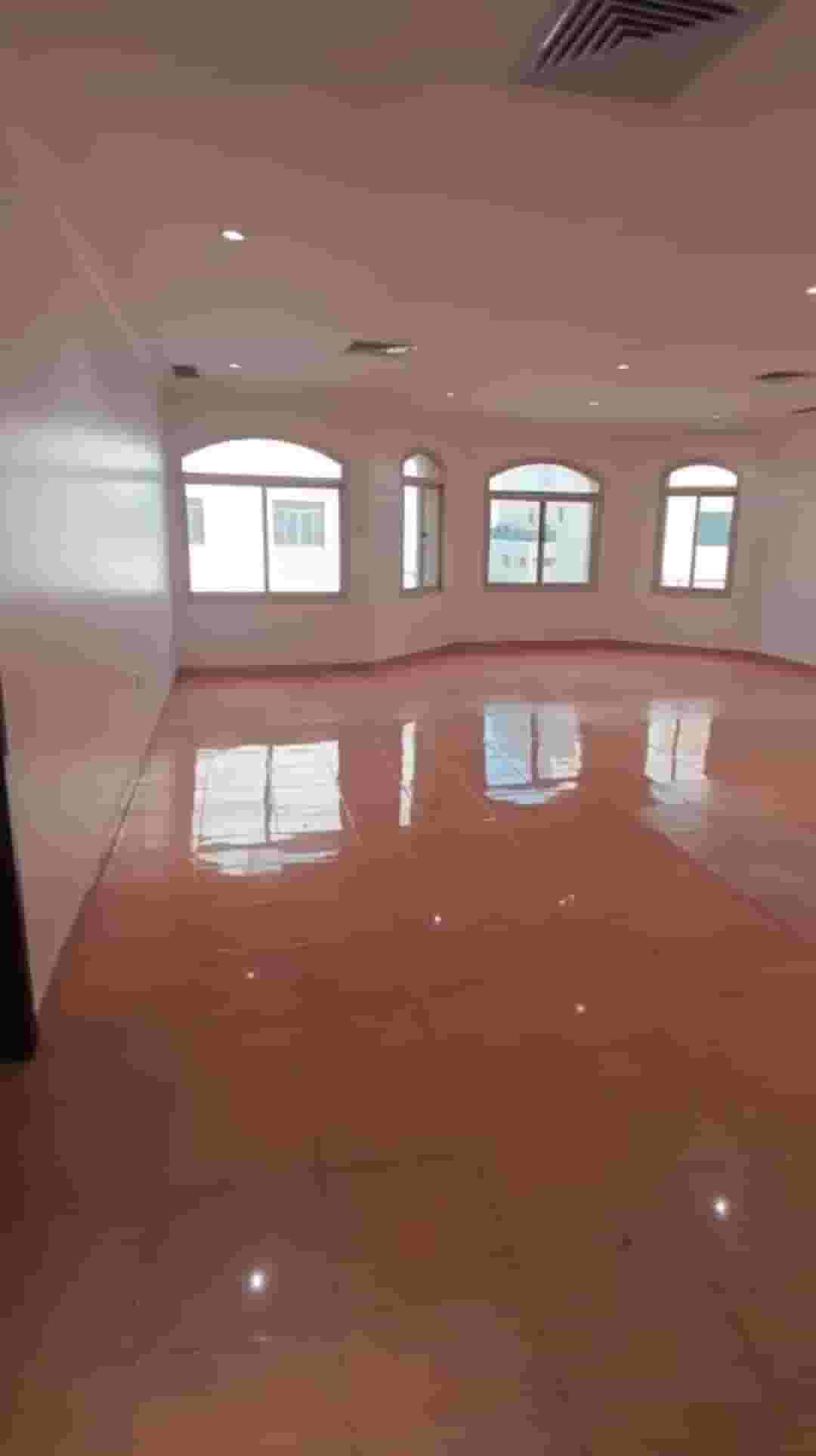 For rent in Shuhadaa a quarter floor with a large roof