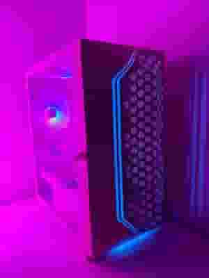 Pc for sale with its stuff