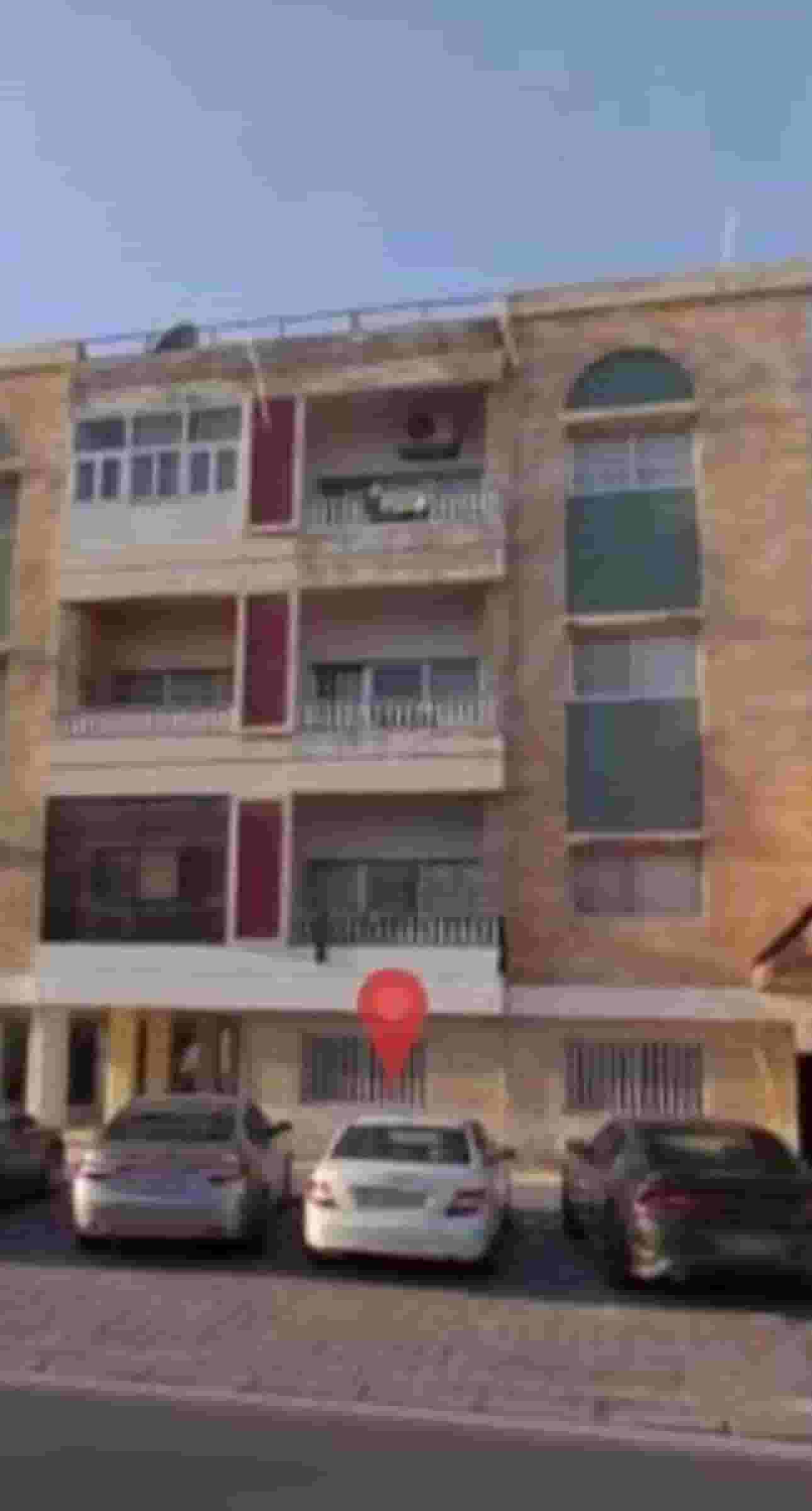 For sale a building in Al Faheheel with an area of 760 m