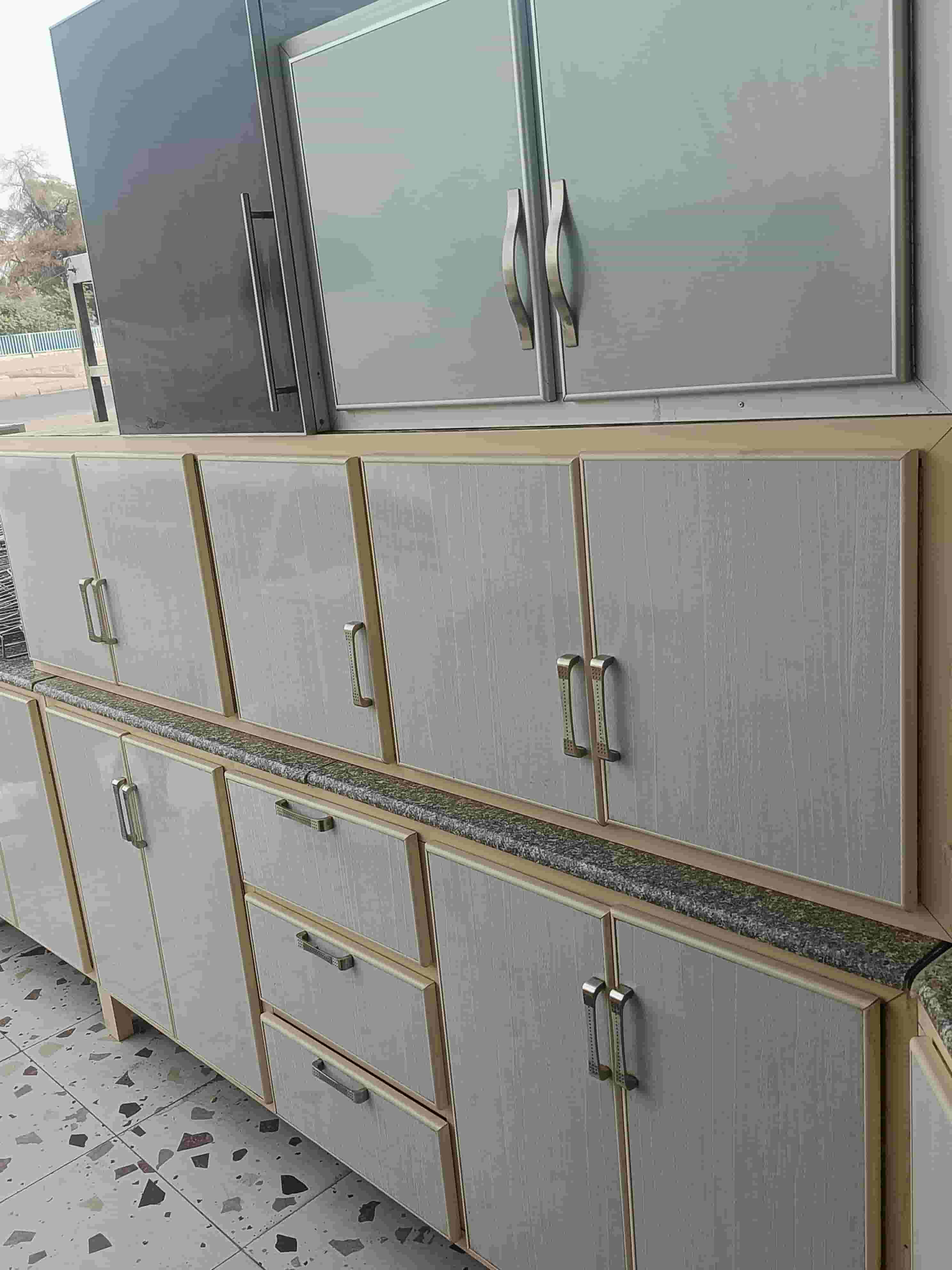 Buying used kitchens