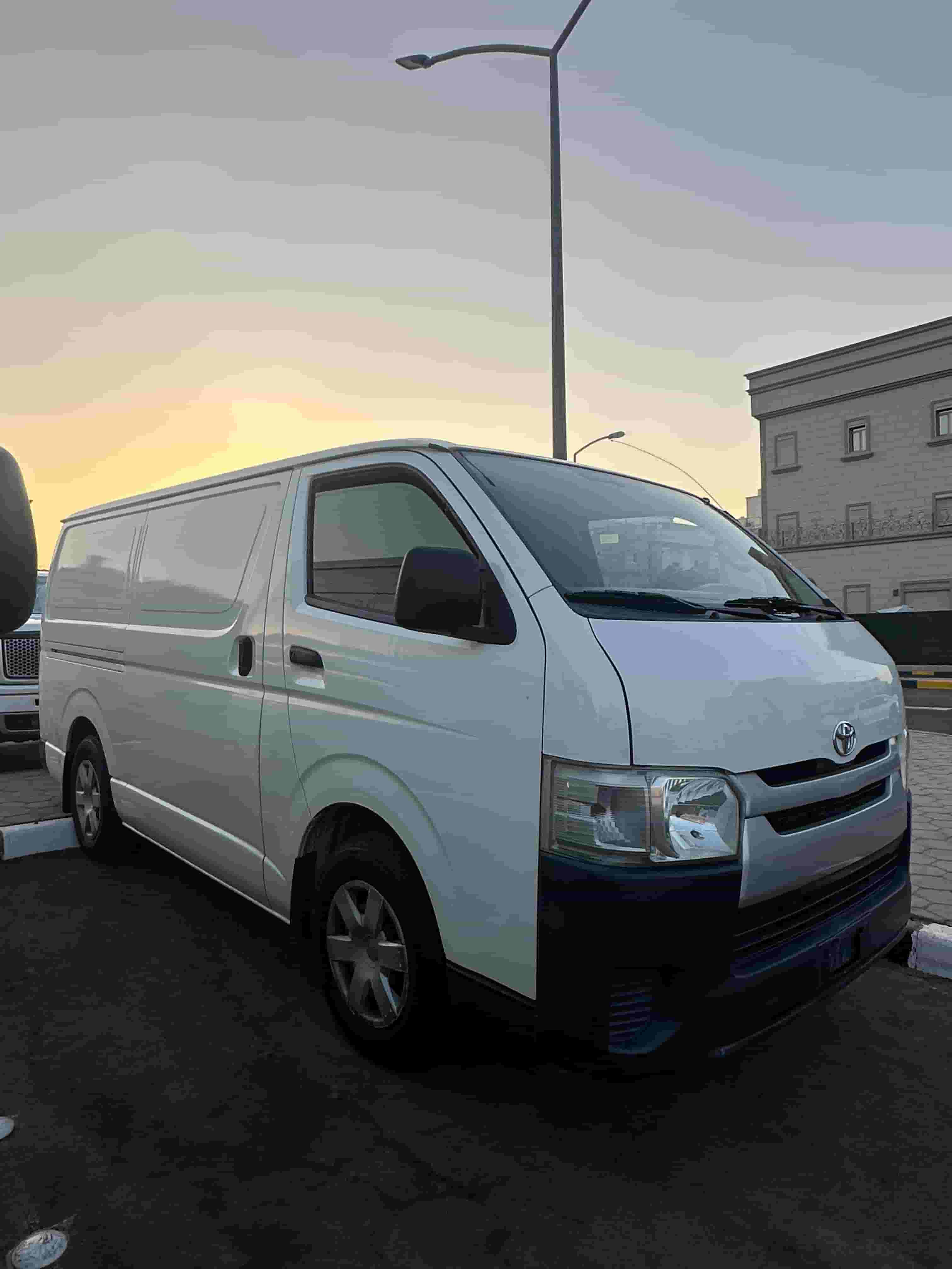 Toyota Hiace 2018