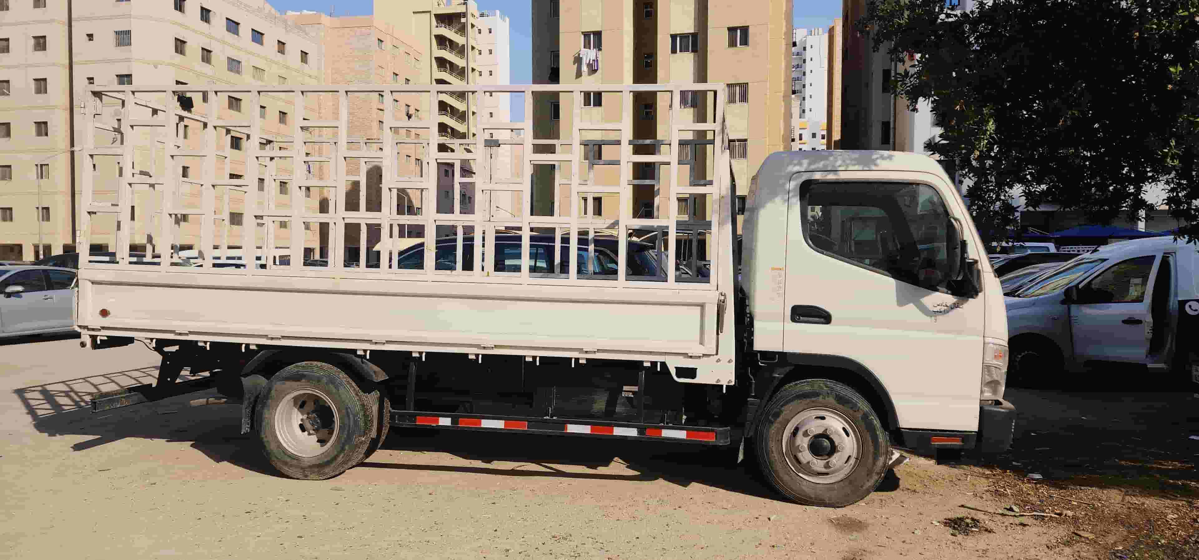Mitsubishi Half Lorry 2022