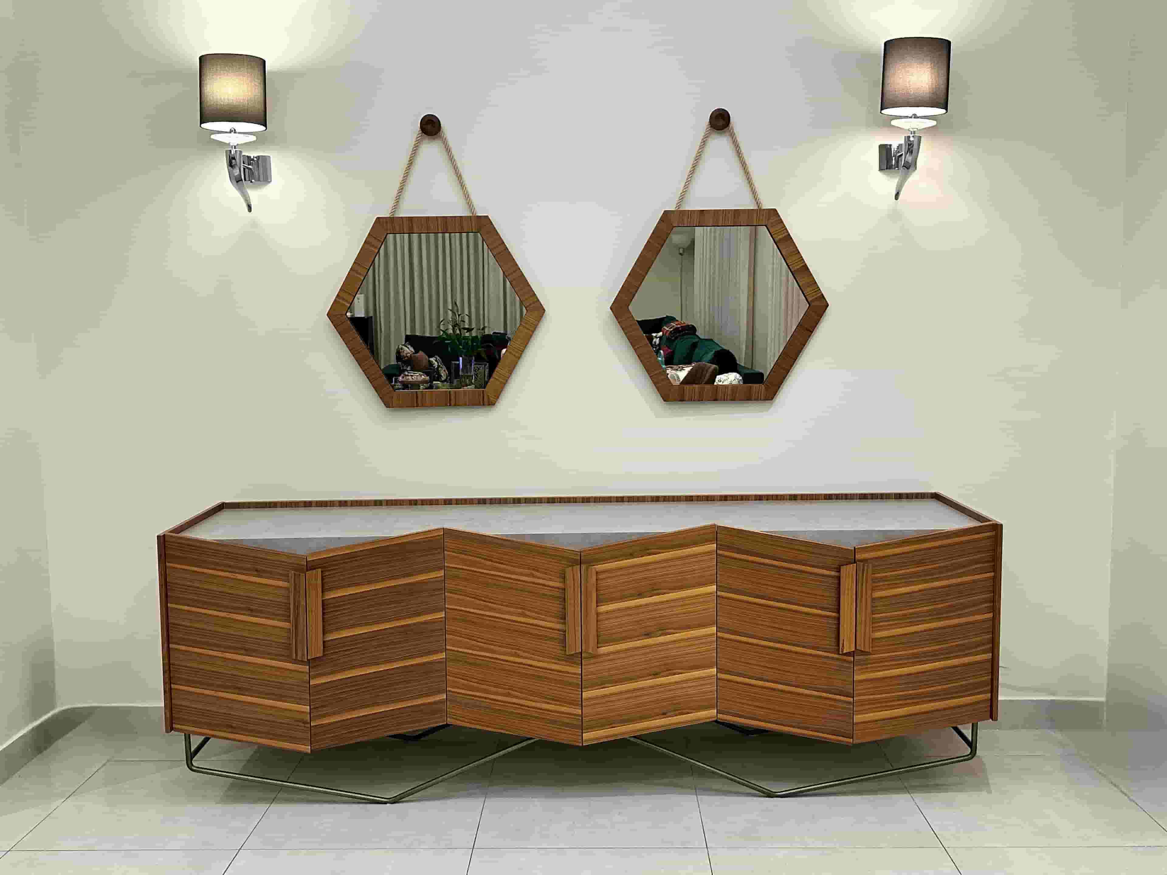 Saloni dining room set