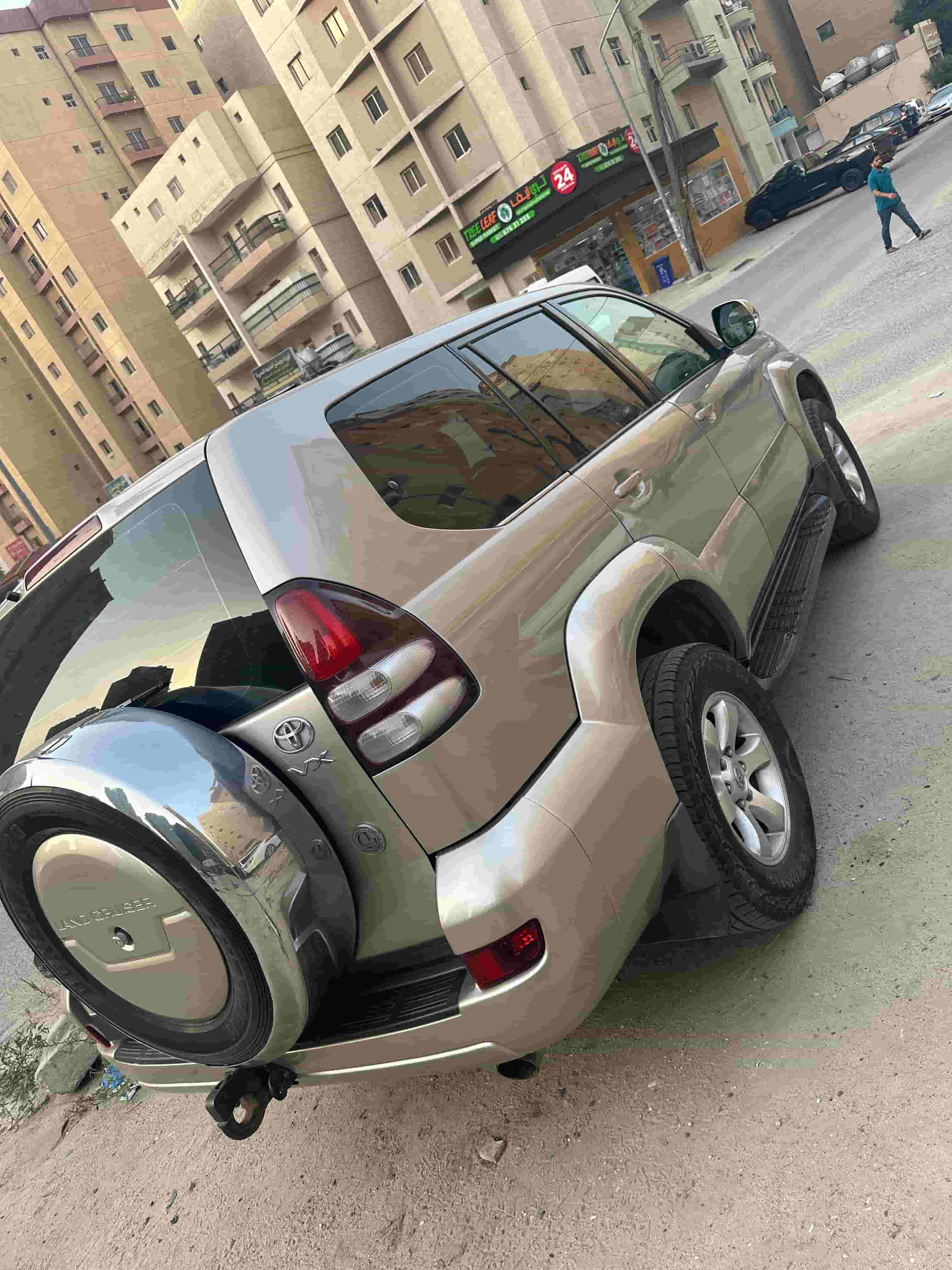 Prado for sale model 2004