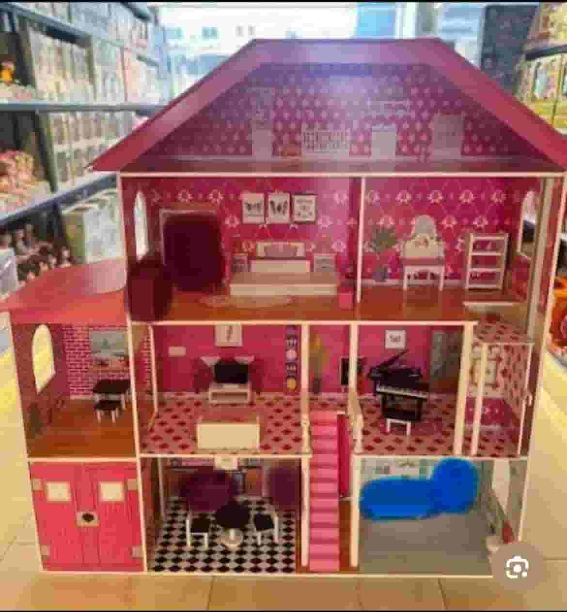 Barbie house with accessories