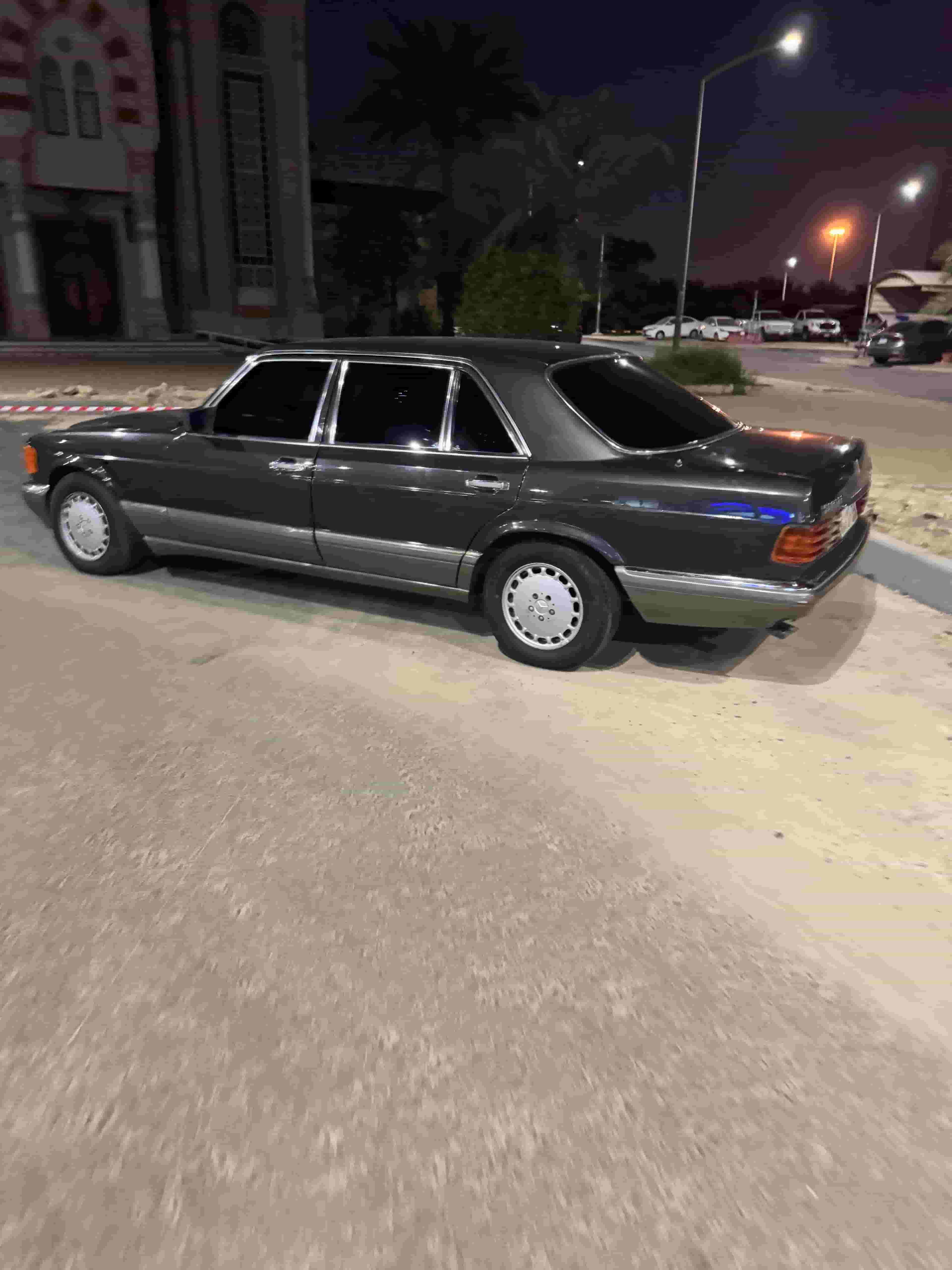 للبيع مرسيدس sel560 موديل 1989