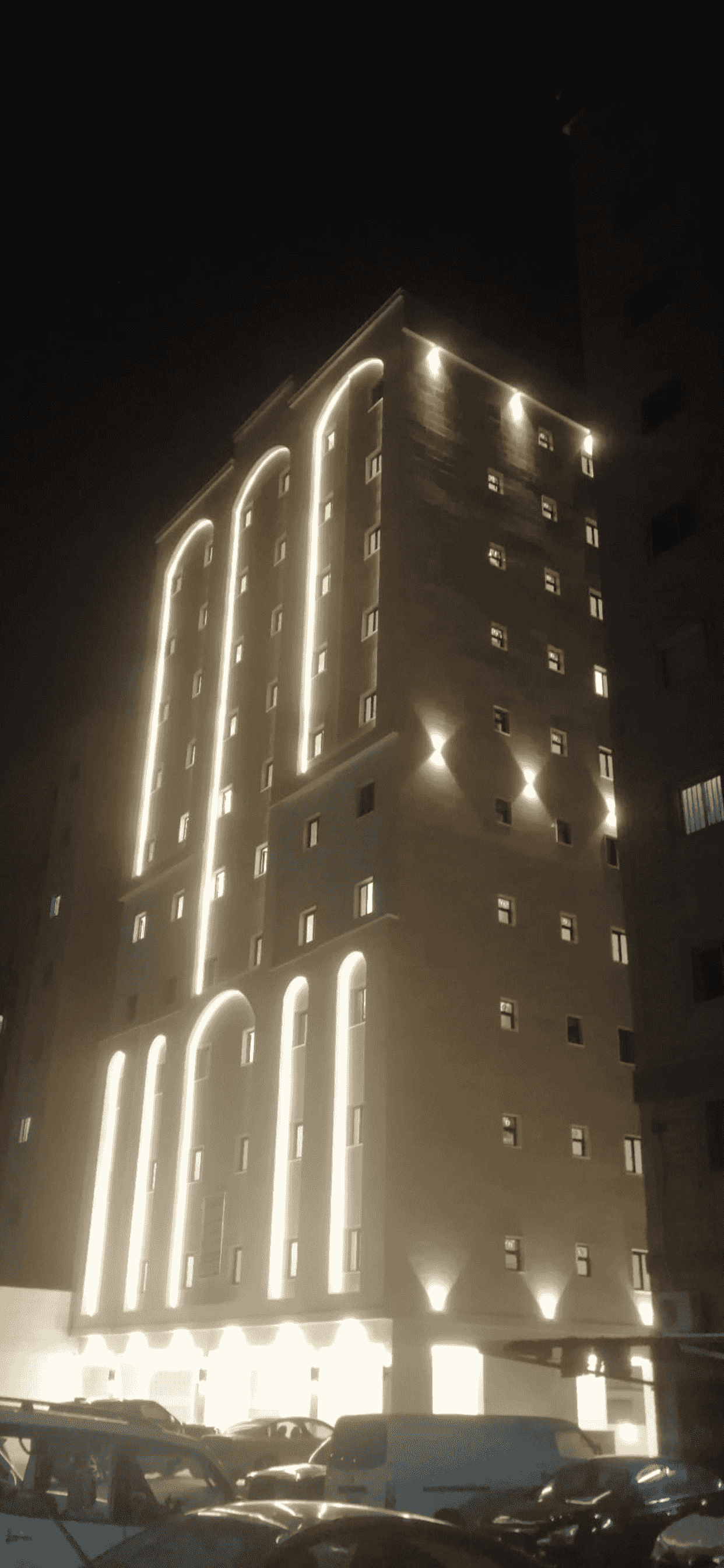 547 m building, Al-Farwaniyah, opposite the square