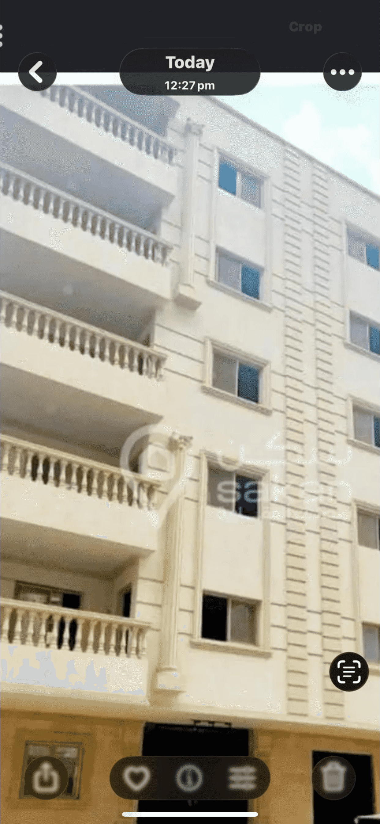 A 1024 m building around me is an old corner