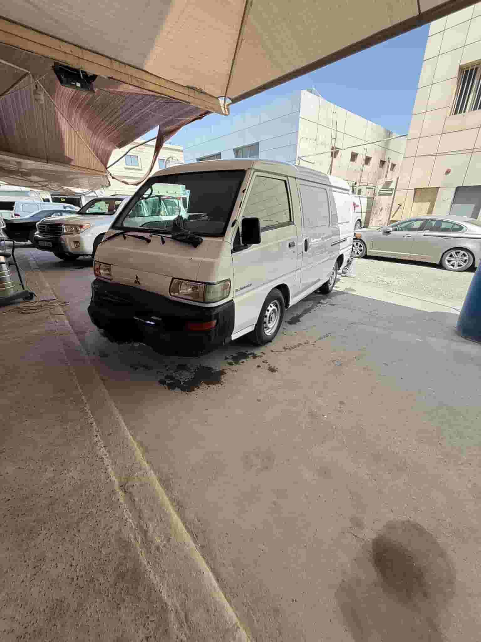Mitsubishi bus for sale closed 2012