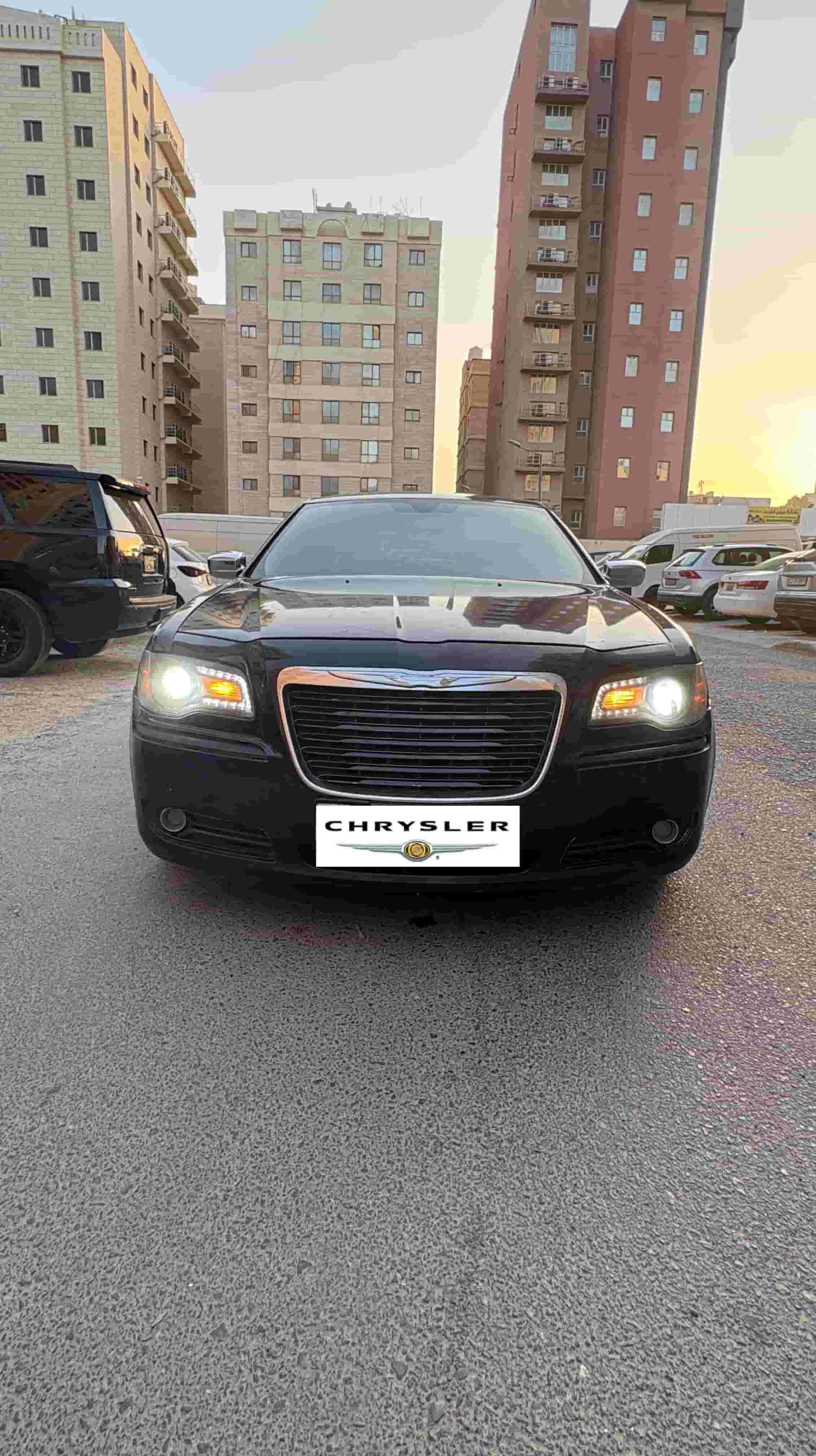 للبيع كرايزلر C300 2013