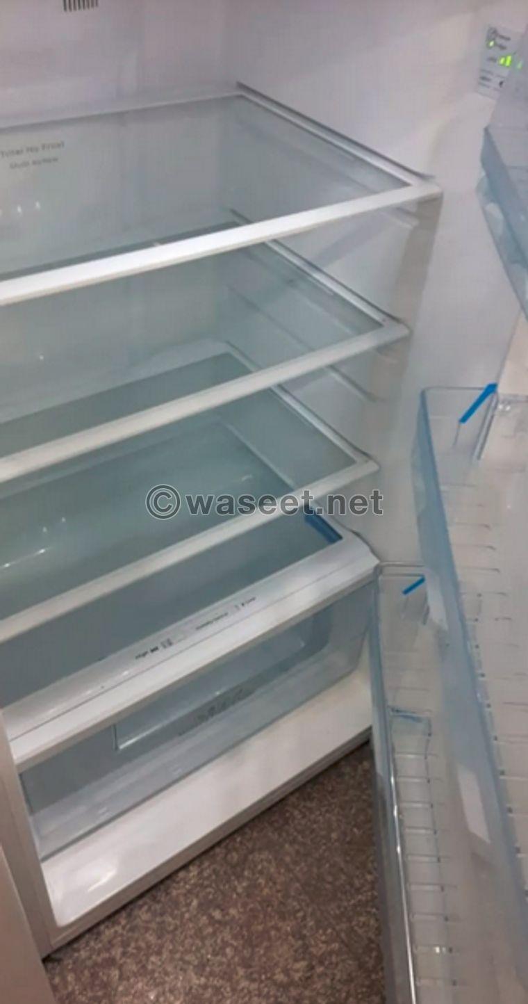 hisense . refrigerator 0