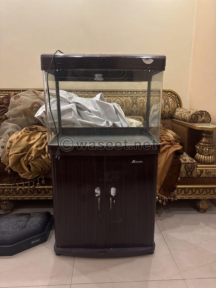 Fish tanks and ornamental fish for sale  0