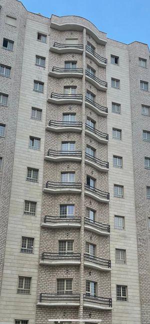 558 m building in Maidan Hawalli 