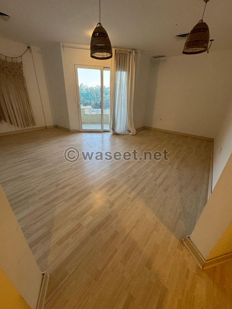 For rent an apartment in Al Shaab Al Bahri 400 m  0