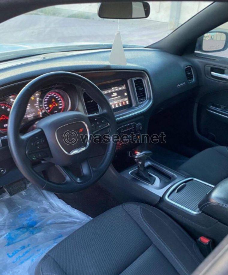Dodge Charger model 2019 4