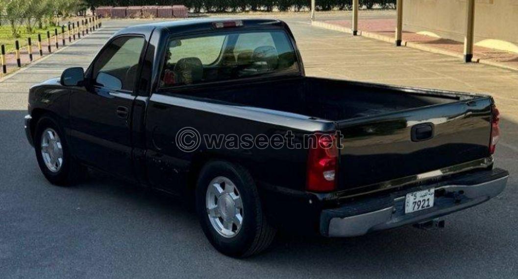 GMC Sierra black model 2005 1