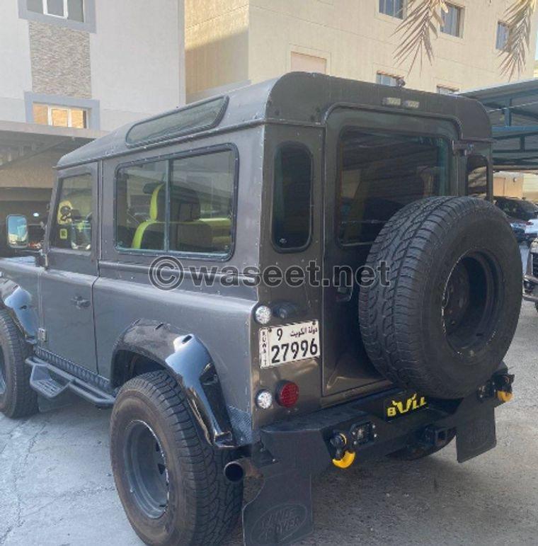 Land Rover Defender model 2009 2