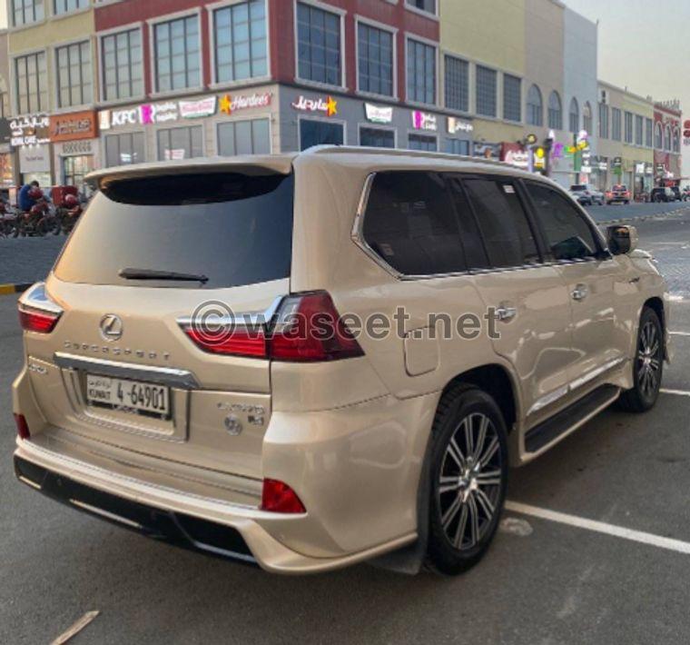  Lexus LX570 model 2010 3