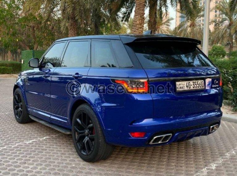 The car is the 2018 Range Rover SVR 4