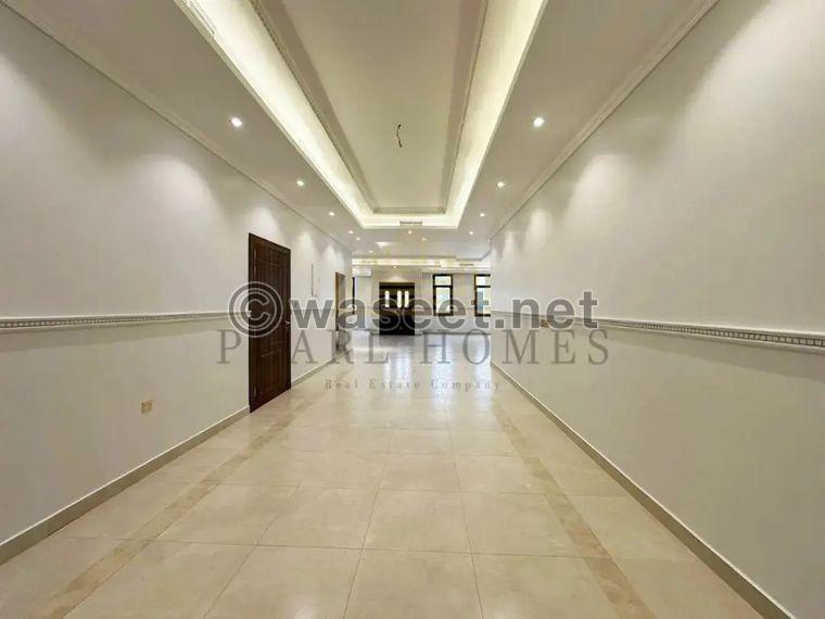 Large floor for rent in Abu Ftaira 4