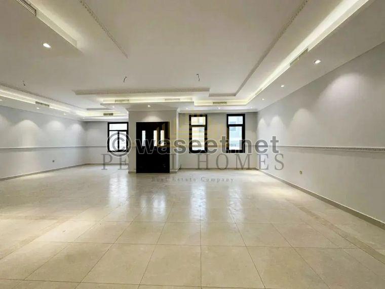 Large floor for rent in Abu Ftaira 5