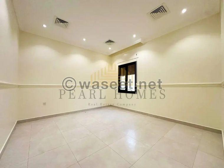 Large floor for rent in Abu Ftaira 6