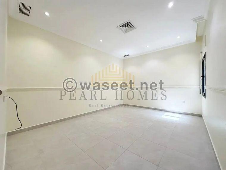Large floor for rent in Abu Ftaira 7