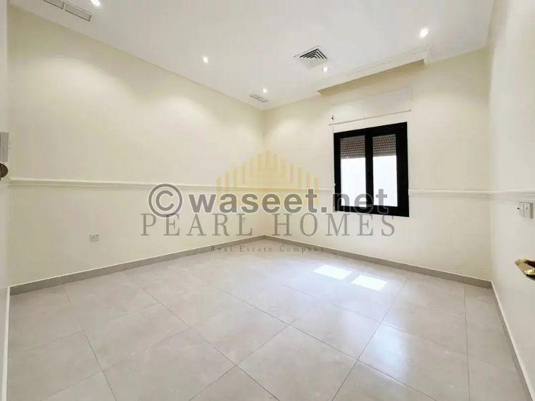 Large floor for rent in Abu Ftaira 8