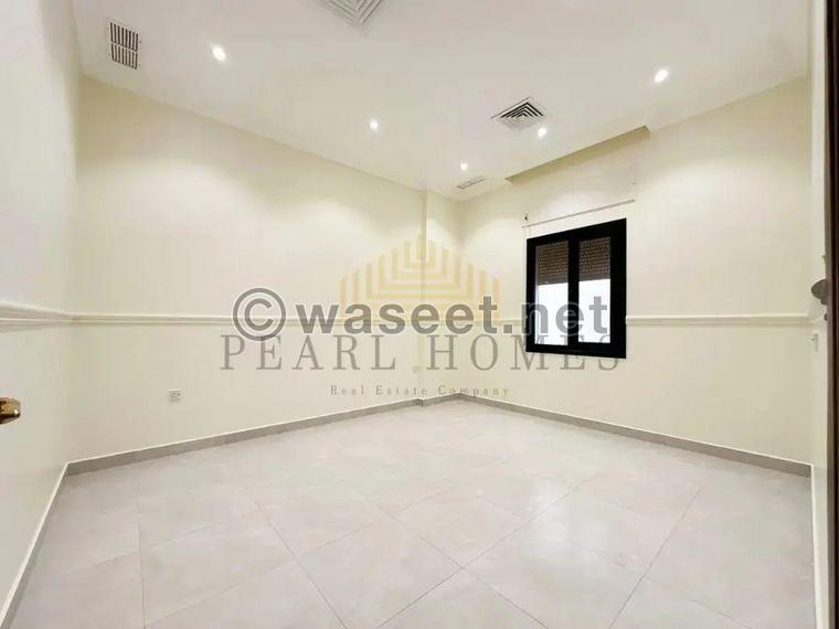 Large floor for rent in Abu Ftaira 9