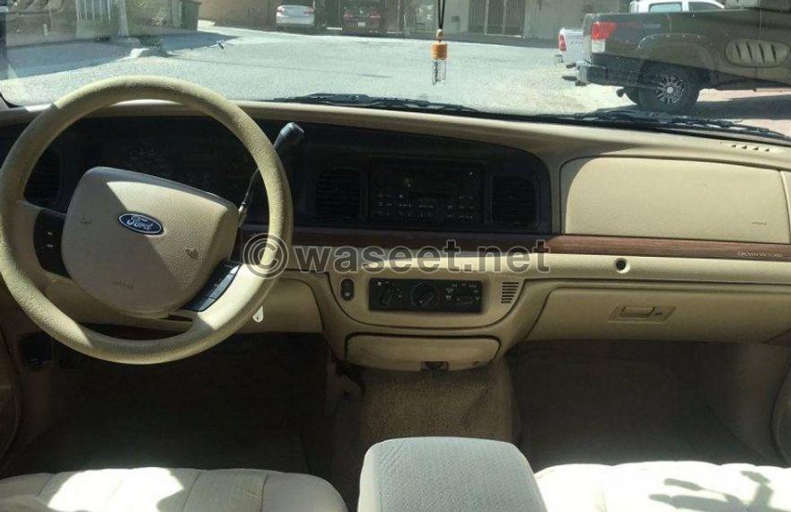 Ford Crown Victoria model 2010 for sale 3