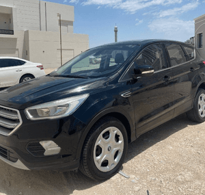 We have a Ford Escape model 2018 for sale