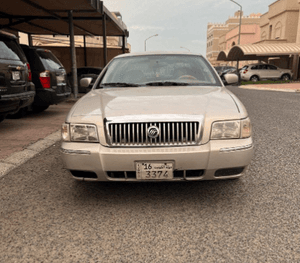  Ford Grand Marquis model 2008