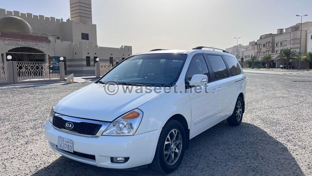 KIA Carnival 2014  2