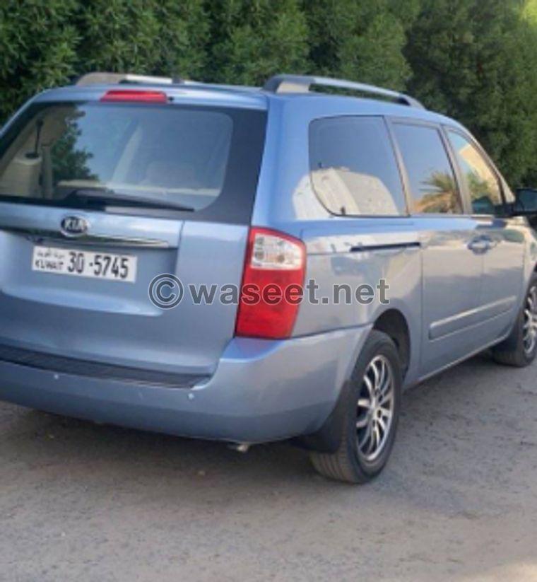  KIA Carnival 2013 3