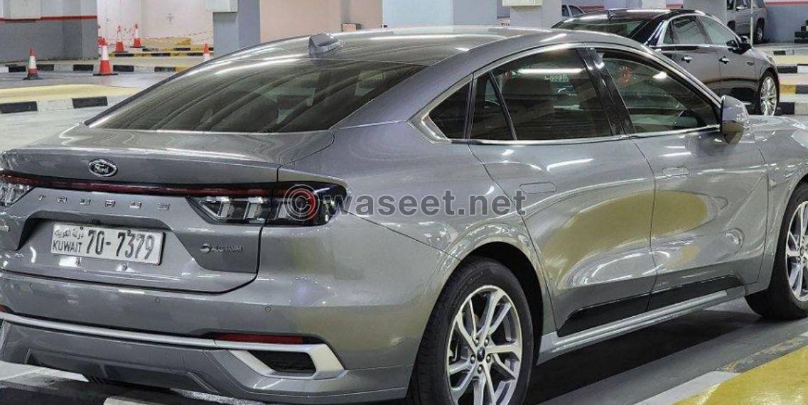 Ford Taurus 2023 3