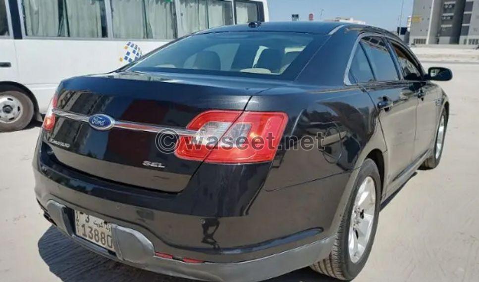 Ford Taurus 2012 1