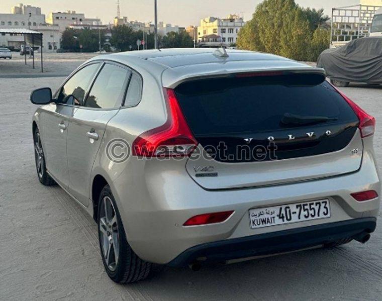 VOLVO V 40 2017 1