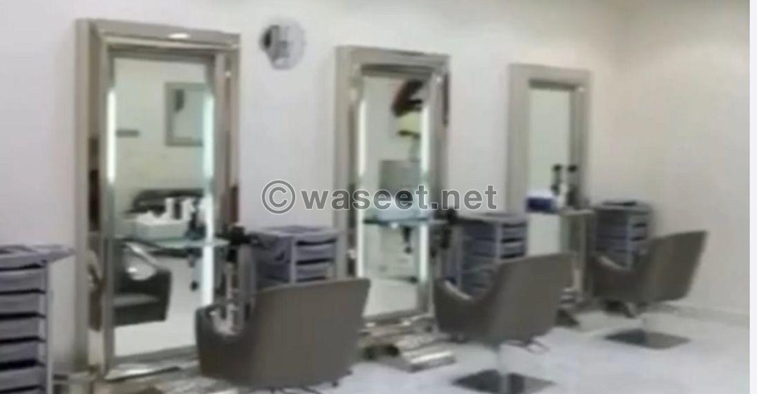 For sale a large and clean women's salon 0