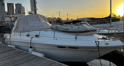 For sale Sea Ray 340 yacht model 2001