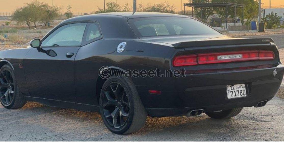 For sale, Dodge Challenger model 2012 3