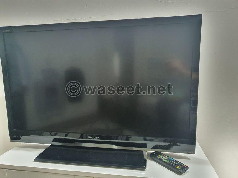 32 inch LCD TV 1