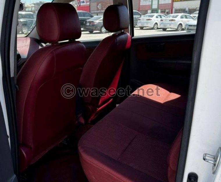 Toyota Hilux 2014 model for sale 3