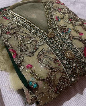 For sale a luxurious Pakistani dress