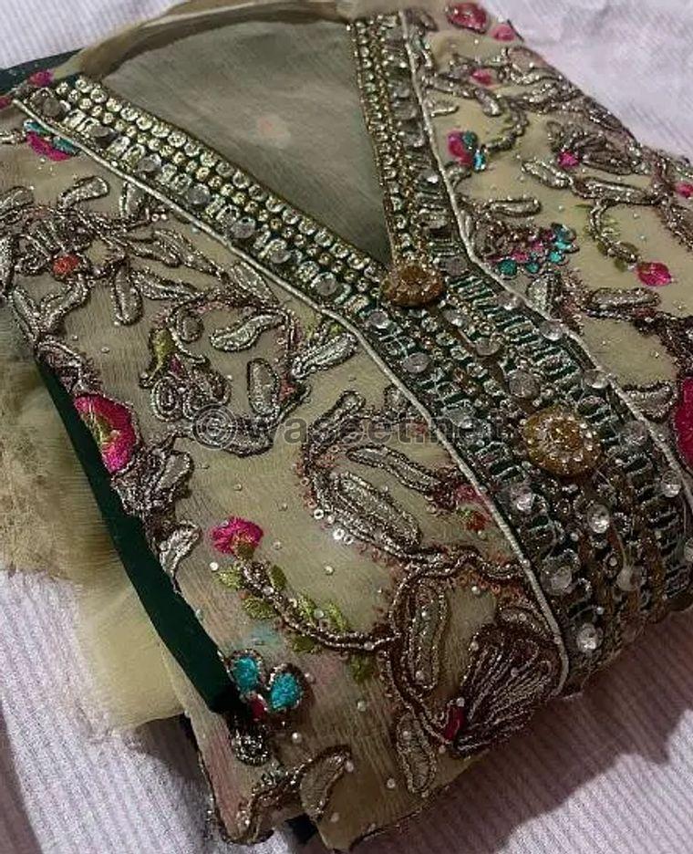 For sale a luxurious Pakistani dress 0