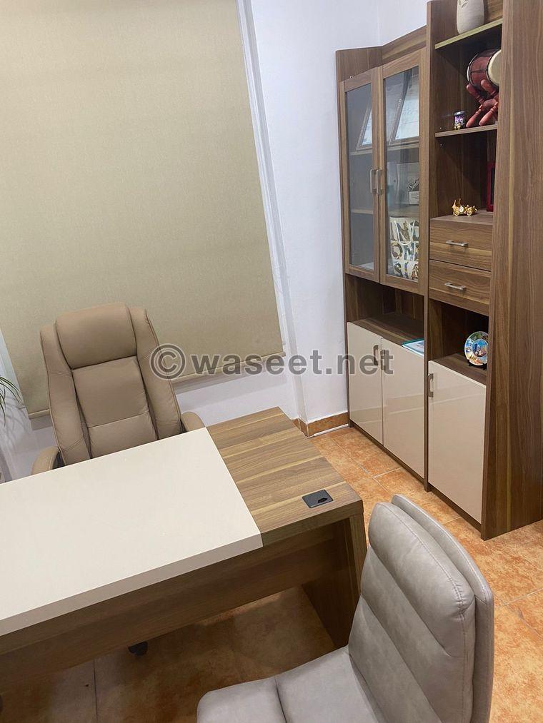 For sale a furnished office 1