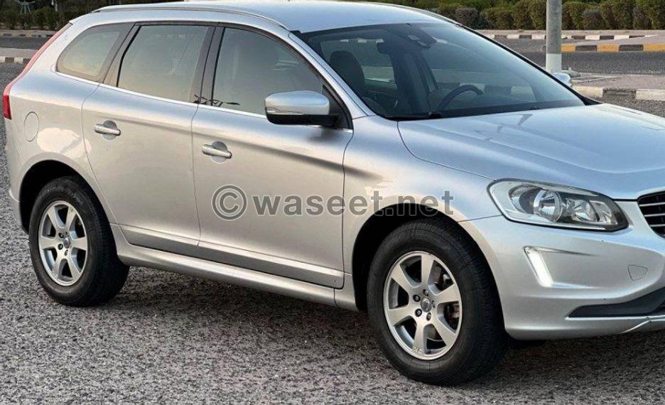 للبيع فولفو XC60 موديل 2015 1