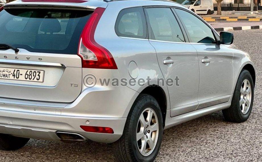 للبيع فولفو XC60 موديل 2015 3