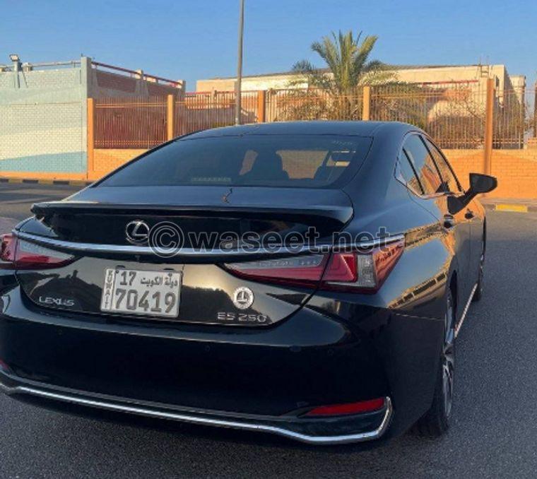  Lexus ES 250 model 2020 3